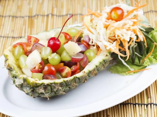 Jak przystroić sałatkę jarzynową, aby zachwycić gości i smakować lepiej Jak przystroić sałatkę jarzynową, aby zachwycić gości i smakować lepiej