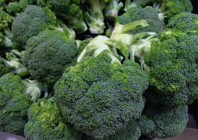 Jakie przyprawy do brokuła sprawią, że pokochasz jego smak Jakie przyprawy do brokuła sprawią, że pokochasz jego smak